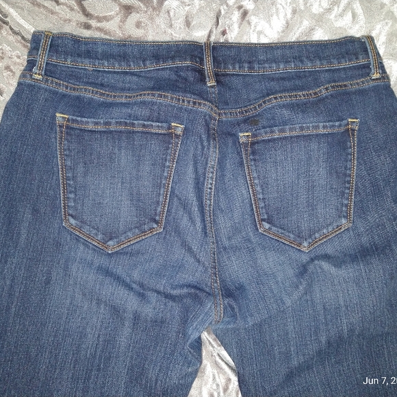 Old Navy Jeans - Picture 4 of 6